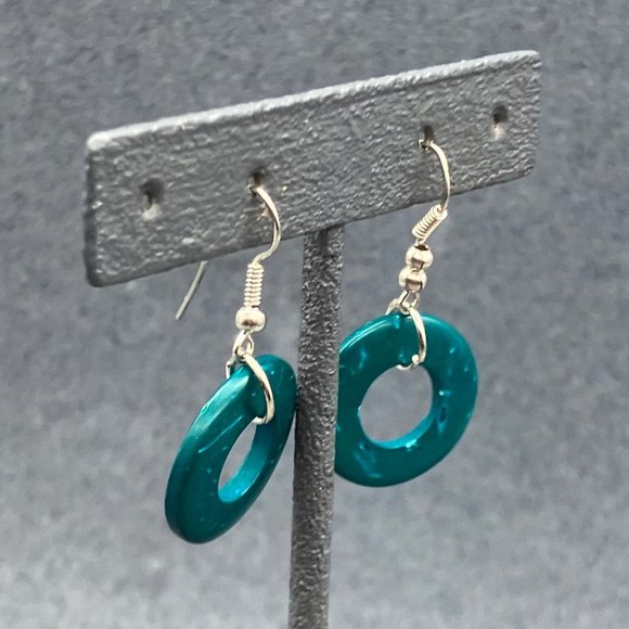 Dangle Pierced Earrings Teal Blue Shell Ring Circle Silver Hook Retro BoHo Beach - Picture 5 of 5